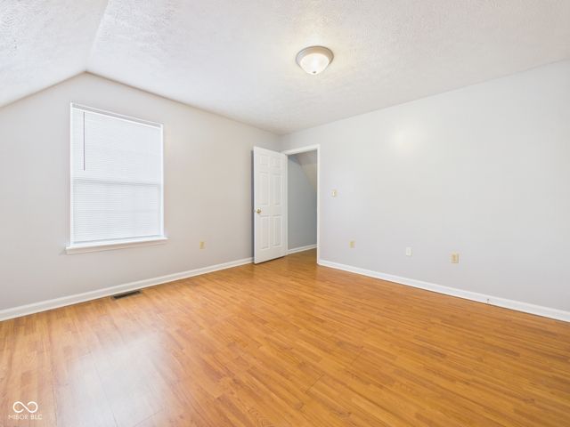 6233 E 11th Street, Indianapolis, IN 46219