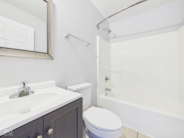 6233 E 11th Street, Indianapolis, IN 46219