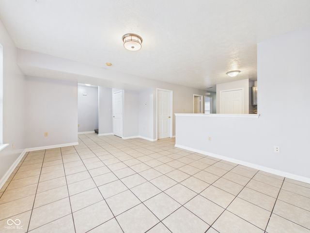 6233 E 11th Street, Indianapolis, IN 46219