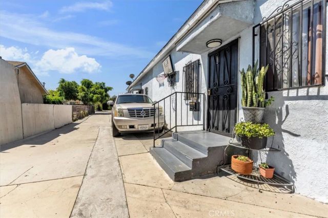 1237 E 76th, Los Angeles, CA 90001