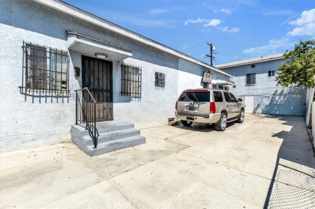 1237 E 76th, Los Angeles, CA 90001