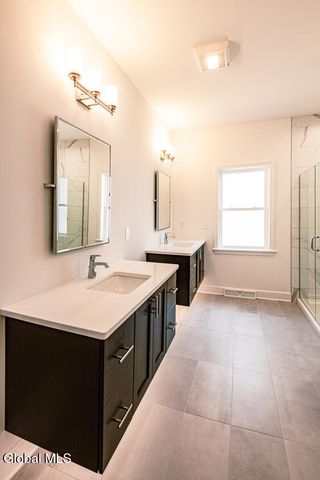 7 Stone Creek Drive, East Greenbush, NY 12061