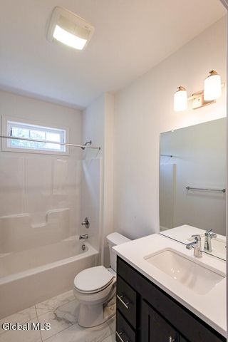 7 Stone Creek Drive, East Greenbush, NY 12061