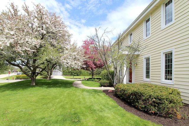 9432 Stanford COURT, Mequon, WI 53097