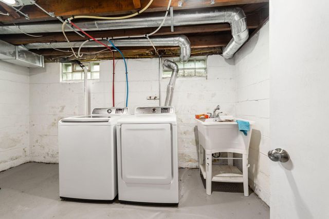 230 E Royal Forest Boulevard, Columbus, OH 43214