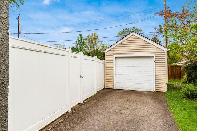 230 E Royal Forest Boulevard, Columbus, OH 43214