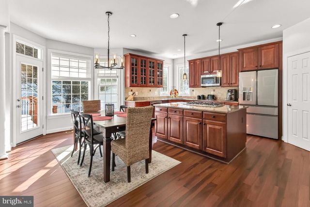 21374 FAIRHUNT DR, Ashburn, VA 20148