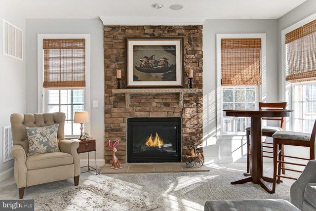 21374 FAIRHUNT DR, Ashburn, VA 20148