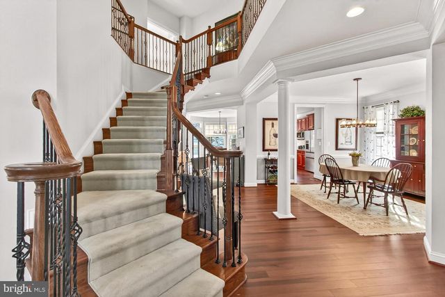 21374 FAIRHUNT DR, Ashburn, VA 20148