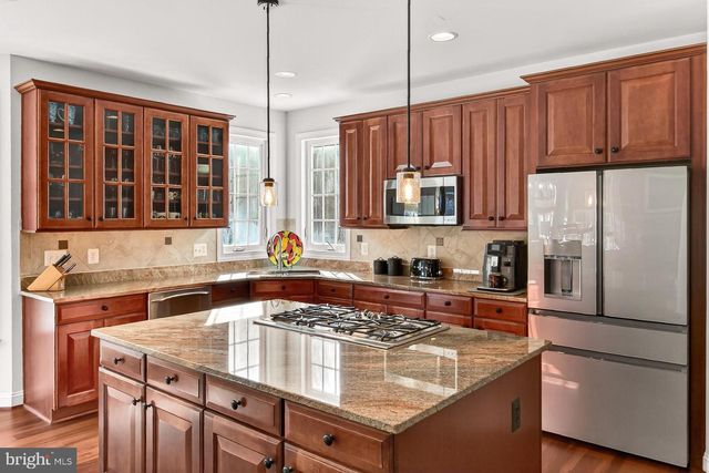 21374 FAIRHUNT DR, Ashburn, VA 20148