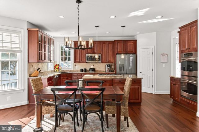 21374 FAIRHUNT DR, Ashburn, VA 20148