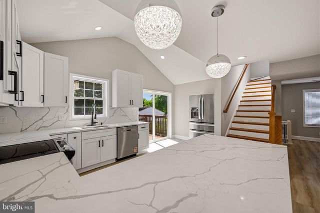 19 N RITTERS LN, Owings Mills, MD 21117