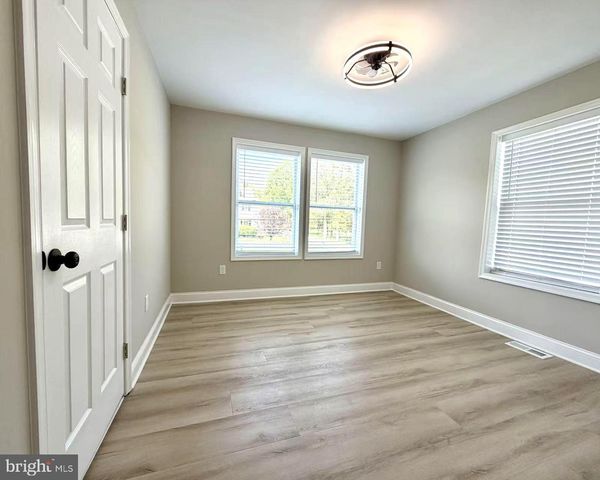 19 N RITTERS LN, Owings Mills, MD 21117