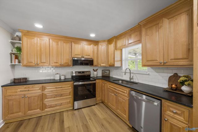 3155 Hurricane Road, New Market, AL 35761