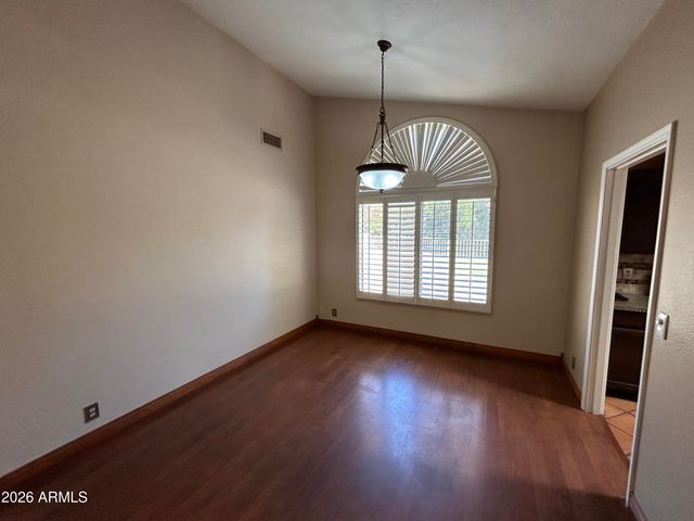 7511 W KIMBERLY Way, Glendale, AZ 85308