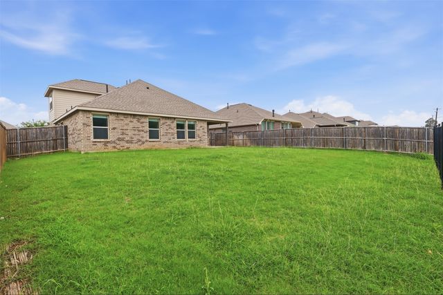 2704 Dancing Flame Drive, Denton, TX 76201