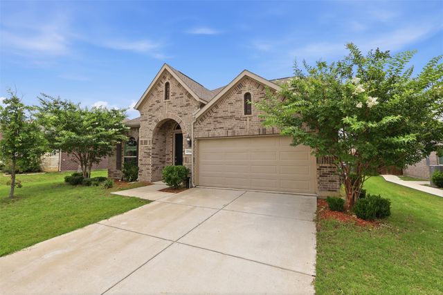 2704 Dancing Flame Drive, Denton, TX 76201