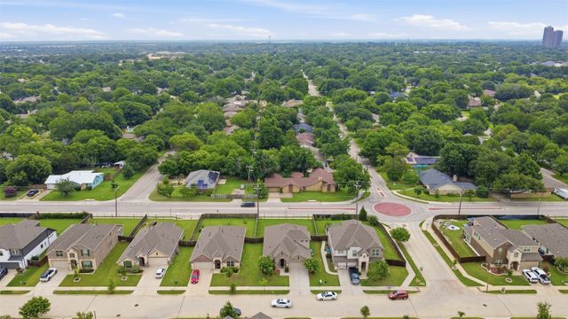 2704 Dancing Flame Drive, Denton, TX 76201