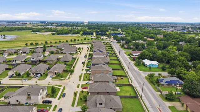 2704 Dancing Flame Drive, Denton, TX 76201
