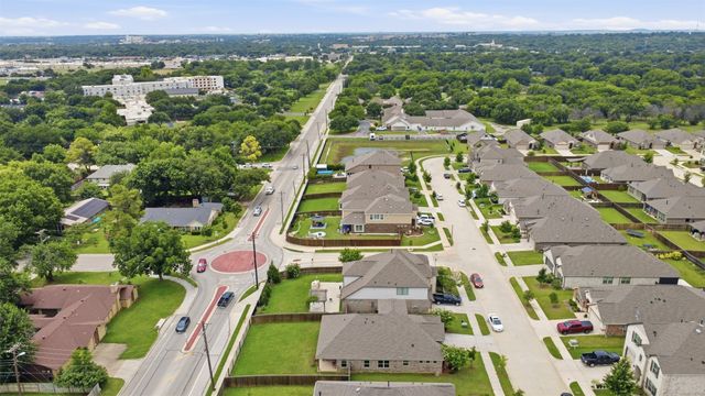 2704 Dancing Flame Drive, Denton, TX 76201