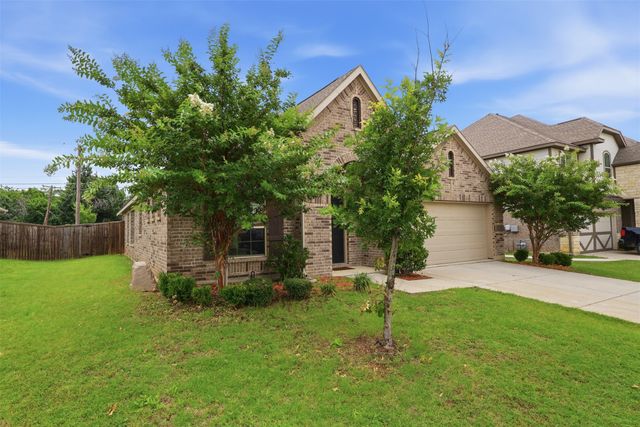 2704 Dancing Flame Drive, Denton, TX 76201