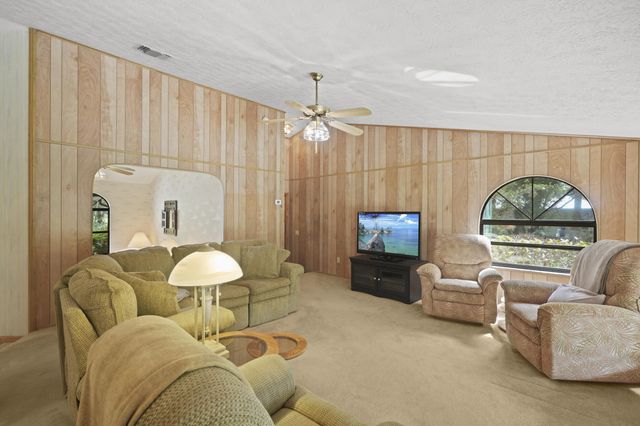 197 Tumblin Kling Road, Fort Pierce, FL 34982