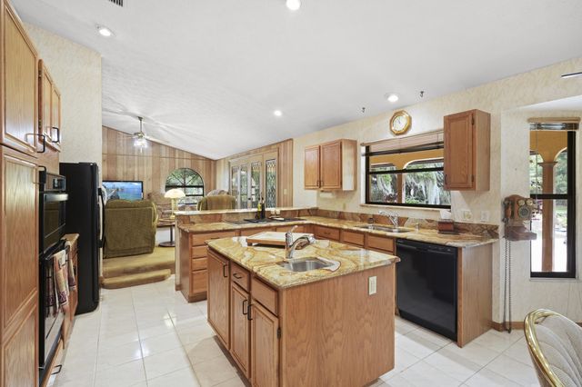 197 Tumblin Kling Road, Fort Pierce, FL 34982