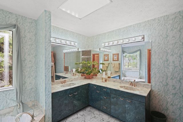 197 Tumblin Kling Road, Fort Pierce, FL 34982