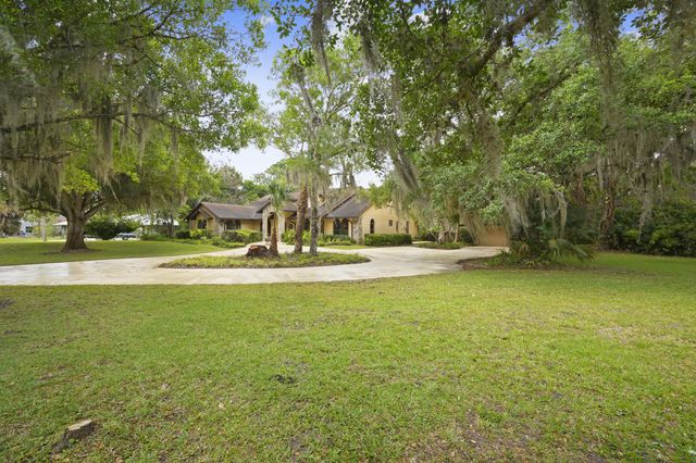 197 Tumblin Kling Road, Fort Pierce, FL 34982