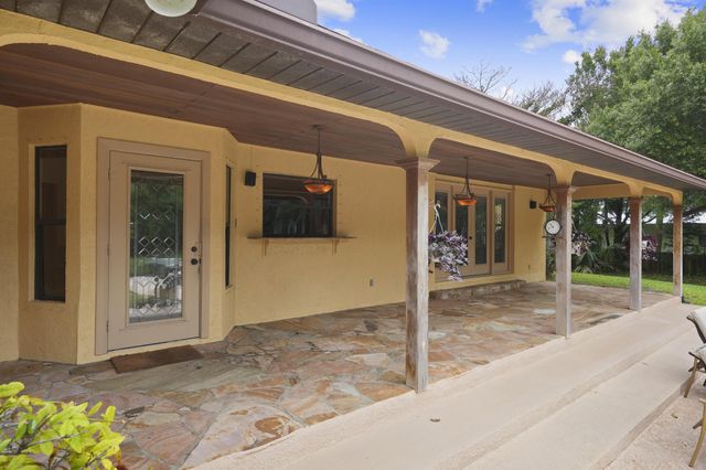 197 Tumblin Kling Road, Fort Pierce, FL 34982