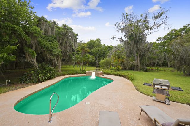 197 Tumblin Kling Road, Fort Pierce, FL 34982