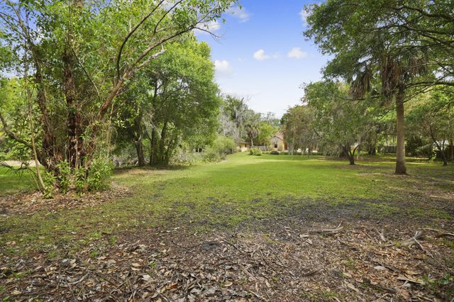 197 Tumblin Kling Road, Fort Pierce, FL 34982