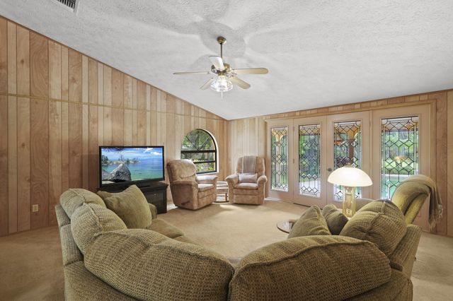 197 Tumblin Kling Road, Fort Pierce, FL 34982