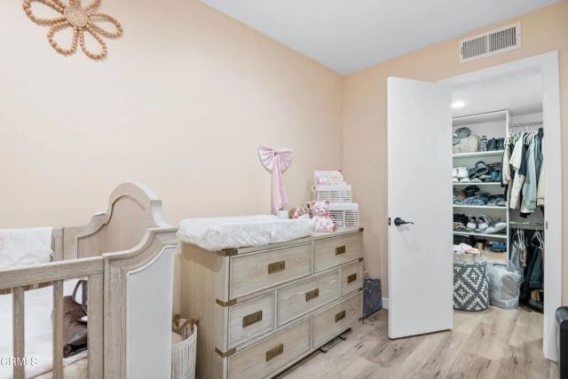 20224 Cohasset Street 12, Winnetka, CA 91306