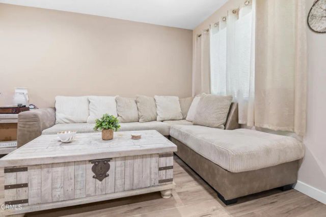 20224 Cohasset Street 12, Winnetka, CA 91306