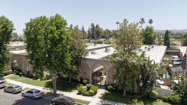 20224 Cohasset Street 12, Winnetka, CA 91306