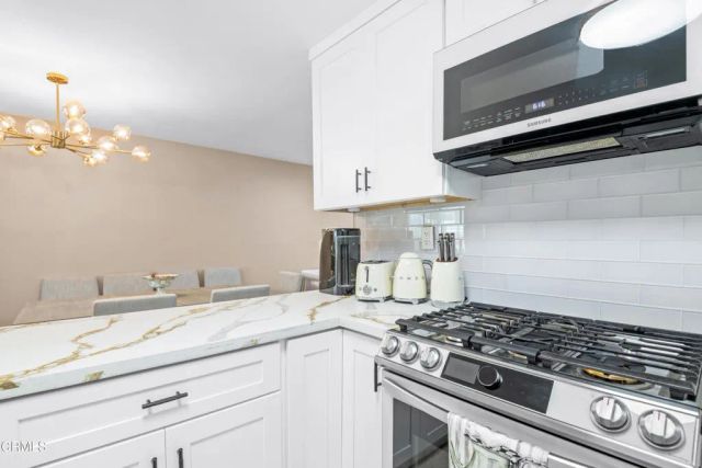 20224 Cohasset Street 12, Winnetka, CA 91306