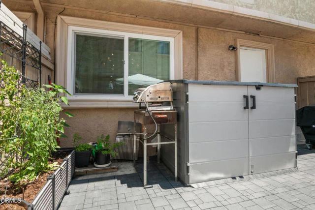 20224 Cohasset Street 12, Winnetka, CA 91306