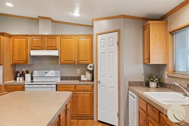 2285 N 9th, Worden, MT 59088