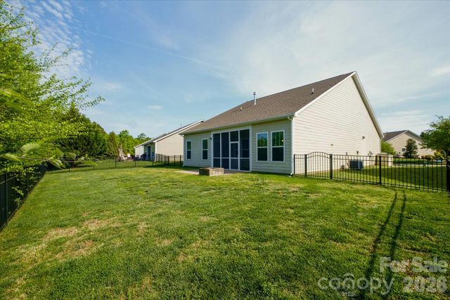 5004 Star Hill Lane, Charlotte, NC 28214