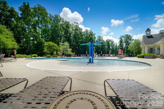 5004 Star Hill Lane, Charlotte, NC 28214