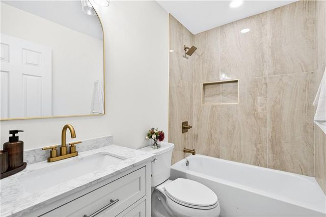 2720 Ivanhoe SE Lane, Smyrna, GA 30082