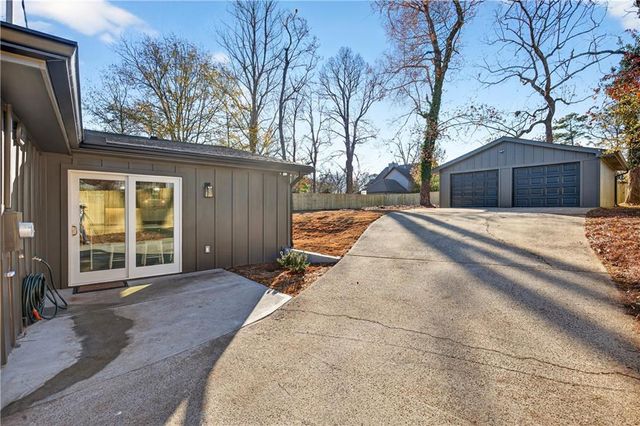 2720 Ivanhoe SE Lane, Smyrna, GA 30082