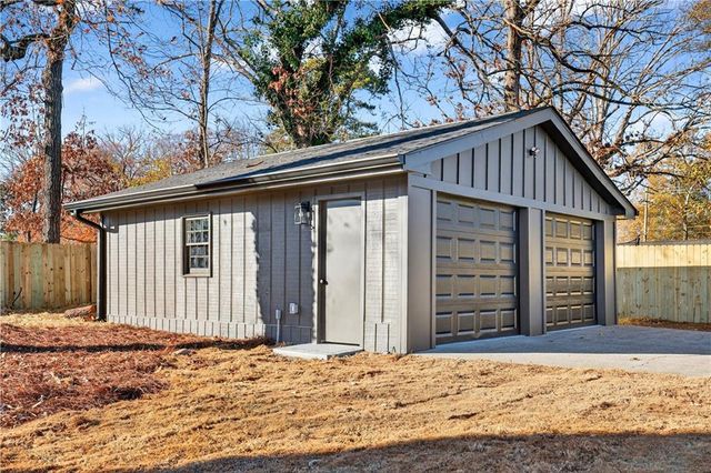 2720 Ivanhoe SE Lane, Smyrna, GA 30082