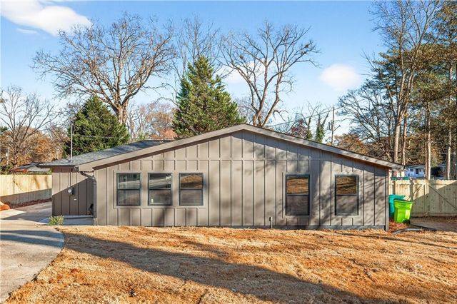 2720 Ivanhoe SE Lane, Smyrna, GA 30082