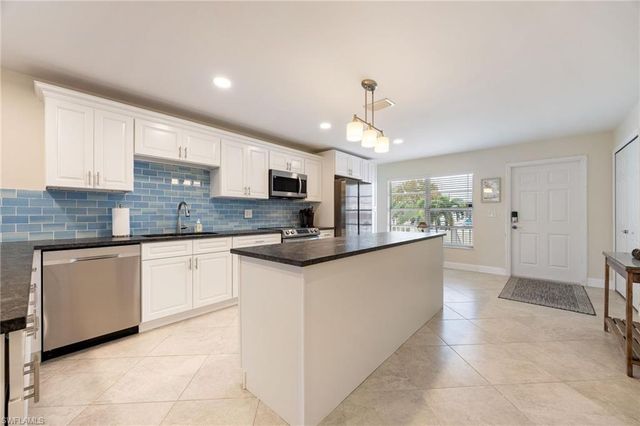 843 SE 46th LN # 6, Cape Coral, FL 33904