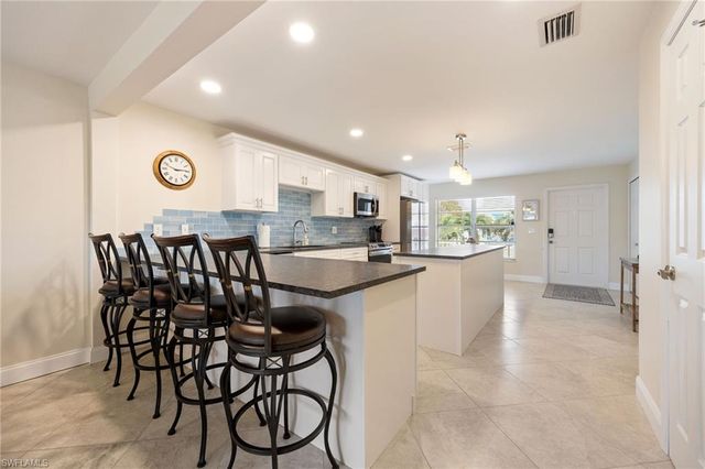 843 SE 46th LN # 6, Cape Coral, FL 33904