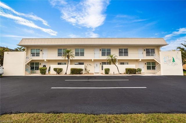 843 SE 46th LN # 6, Cape Coral, FL 33904