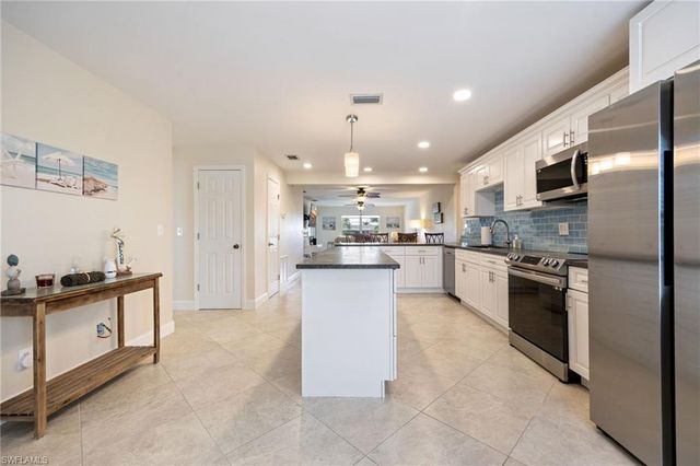 843 SE 46th LN # 6, Cape Coral, FL 33904