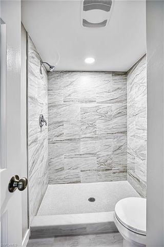 6220 Augusta DR 311, Fort Myers, FL 33907